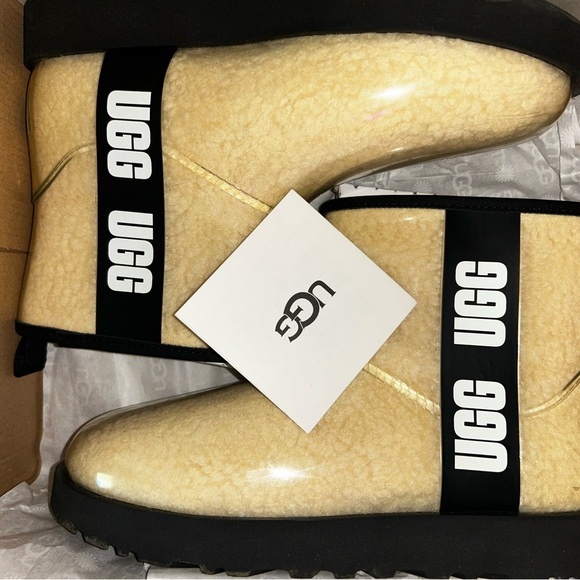 Ugg authentic 💕 - Picture 3 of 4